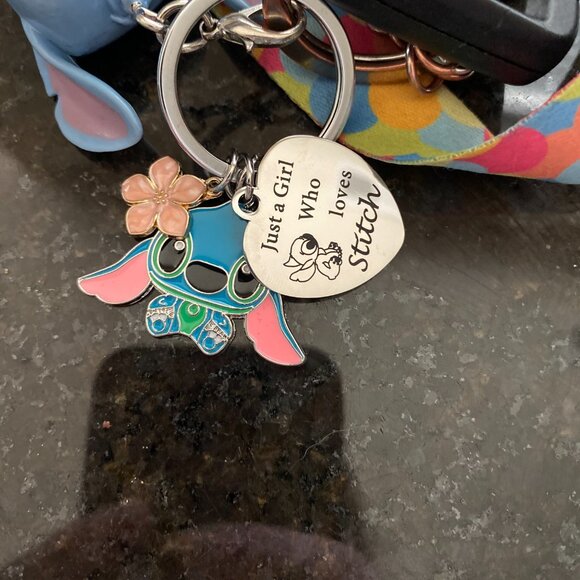 Mimi's Posh Corner is LIVE!!!   Come join and have some fun. - Picture 14 of 15